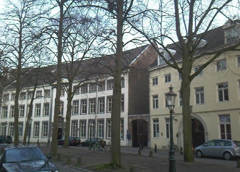 荷兰马斯特里赫特大学建筑楼图片