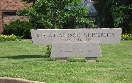 蒙特艾立森大学校园标志