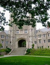 普林斯顿大学的建筑像童话中的古堡