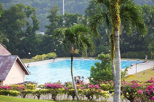 马来西亚国民大学游泳池