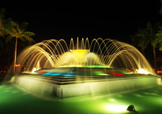 马来西亚北方大学喷泉夜景