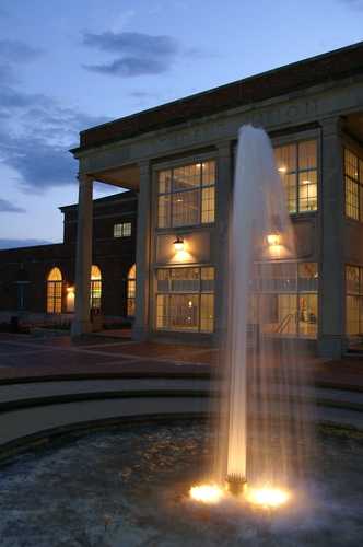美国杜鲁门州立大学校园喷泉
